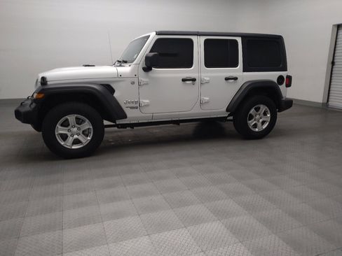 Used 2020 Jeep Wrangler Unlimited Sport S image 2