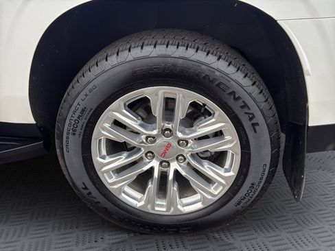 Used 2024 GMC Yukon XL SLT w/ SLT Luxury Package image 31