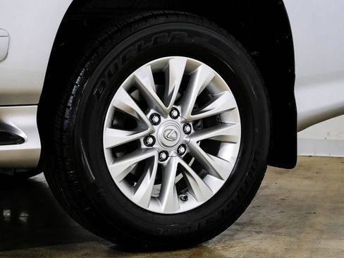 Used 2017 Lexus GX 460 image 53