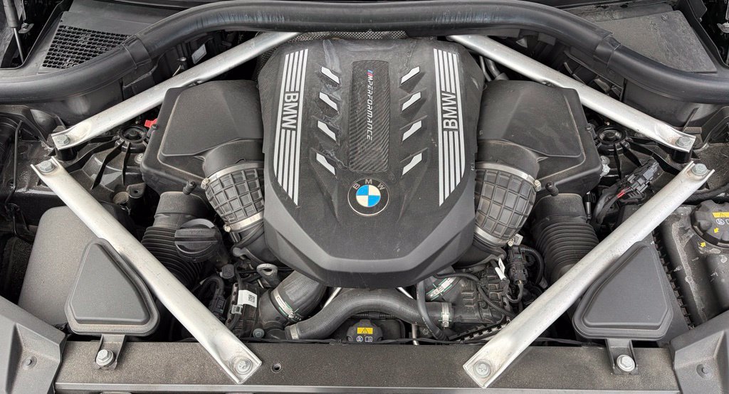 Used 2021 BMW X6 M50i w/ Executive Package AWD/4WD image 8