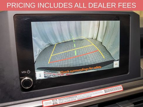 Used 2025 Toyota 4Runner SR5 AWD/4WD image 13