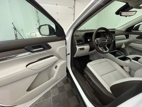 New 2026 GMC Terrain Denali w/ LPO, Black Badging Package image 19