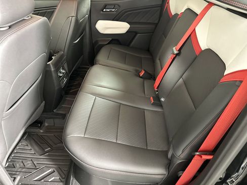 New 2025 GMC Canyon AT4 w/ AT4X Package image 18