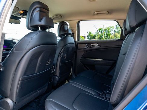 Used 2023 Kia Sportage EX FWD image 15