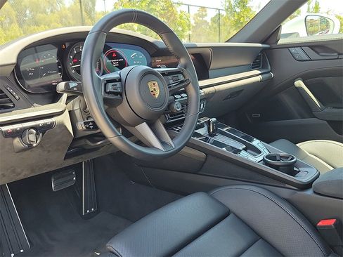 Used 2024 Porsche 911 Carrera GTS image 4