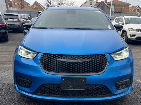 New 2026 Chrysler Pacifica Select w/ S Appearance Package image 7