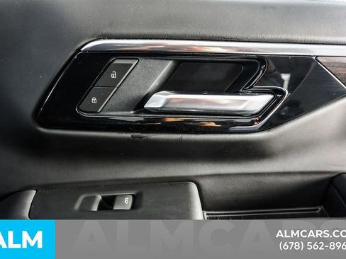 Used 2025 Chevrolet Tahoe LT AWD/4WD image 46