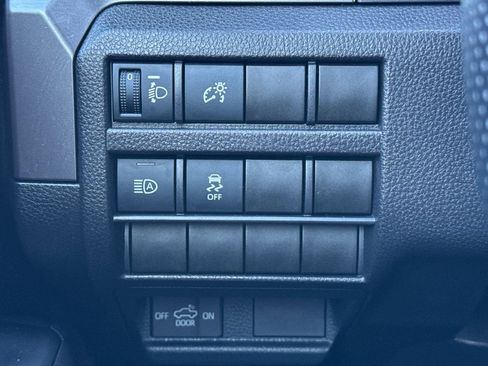 Certified 2025 Toyota Tacoma SR5 image 32