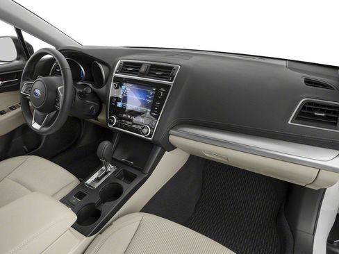 Used 2018 Subaru Outback 2.5i Touring w/ Protection Package #1 AWD/4WD image 10