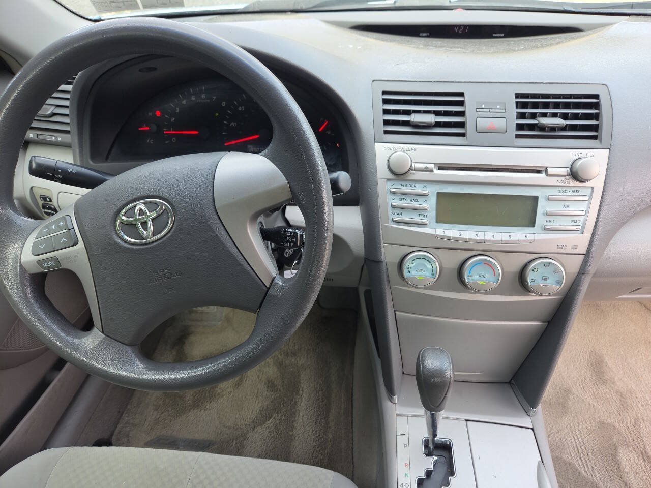 Used 2009 Toyota Camry LE FWD image 22