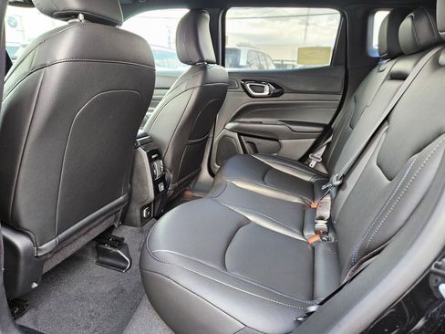 New 2025 Jeep Compass Limited w/ Sun & Sound Group image 16