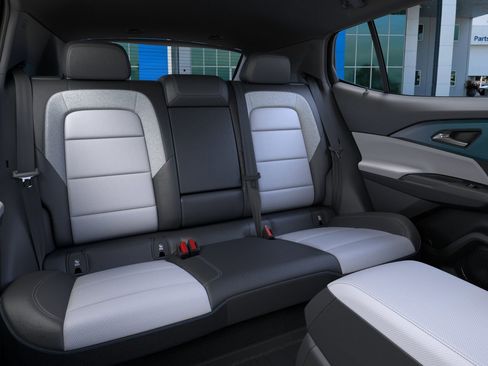 New 2026 Chevrolet Equinox EV LT image 17