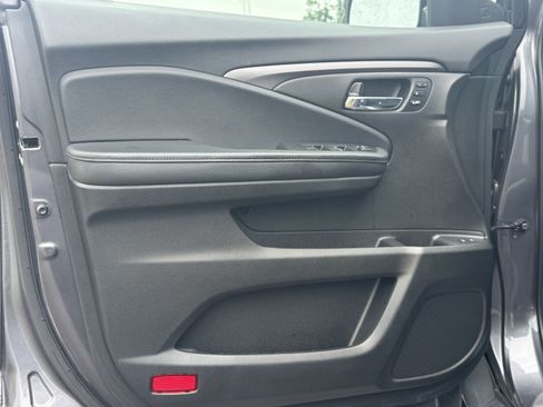 Used 2021 Honda Pilot Special Edition image 16