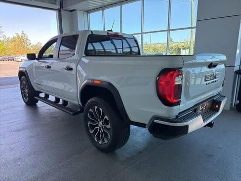 Used 2023 GMC Canyon Denali image 13