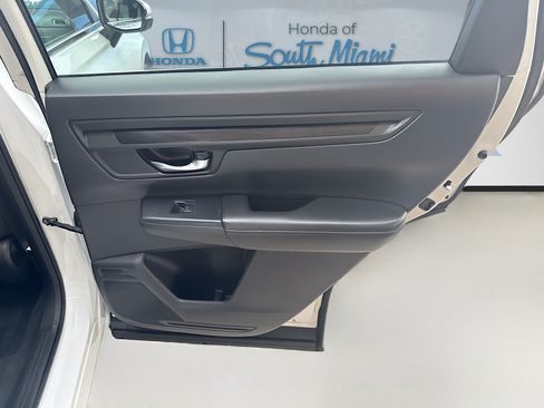 Certified 2025 Honda CR-V LX image 30