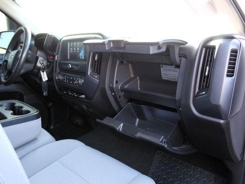 Used 2018 Chevrolet Silverado 1500 Custom w/ Custom Convenience Package image 20