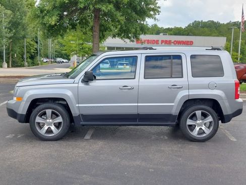 Used 2017 Jeep Patriot High Altitude FWD image 10