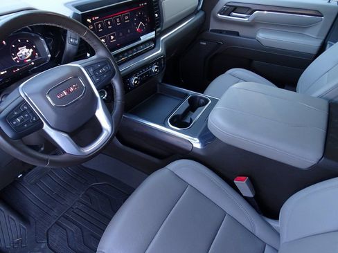 Used 2024 GMC Sierra 2500 SLT w/ SLT Convenience Package image 7