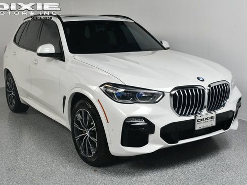 Used 2019 BMW X5 xDrive40i w/ M Sport Package image 1