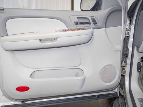 Used 2008 Chevrolet Tahoe LT w/ LT Preferred Equipment Group image 10