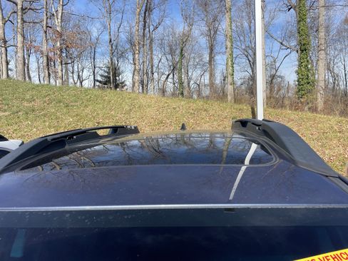 Used 2017 Subaru Outback 2.5i Limited image 7