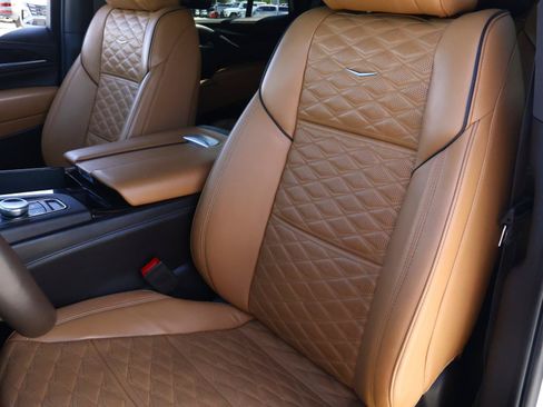 Certified 2024 Cadillac Escalade Sport w/ Touring Package AWD/4WD image 21