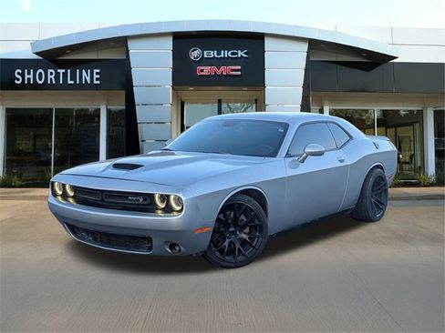 Used 2020 Dodge Challenger R/T image 8