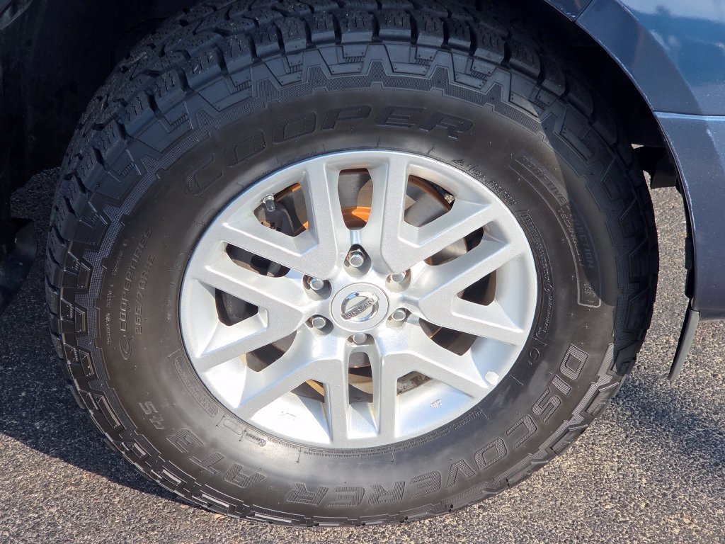 Used 2016 Nissan Frontier SV w/ SV Value Truck Package AWD/4WD image 14