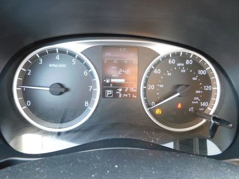 Used 2021 Nissan Kicks S image 29