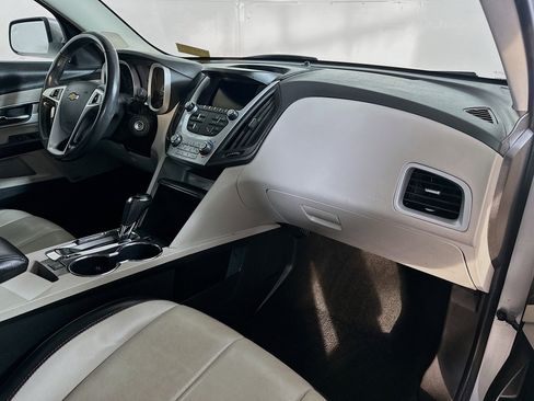 Used 2017 Chevrolet Equinox Premier w/ Enhanced Convenience Package image 27