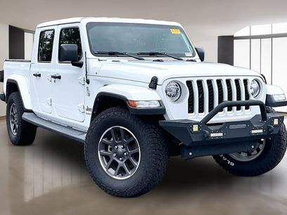 Used 2022 Jeep Gladiator Overland w/ Popular Equipment Package
