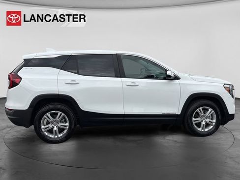 Used 2024 GMC Terrain SLE FWD image 8