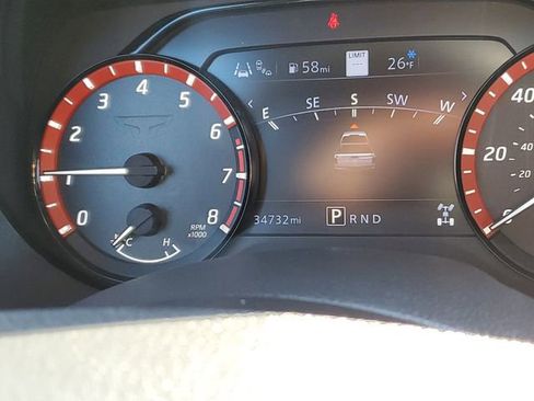 Used 2021 Nissan Titan PRO-4X w/ Pro-4x Convenience Package image 17