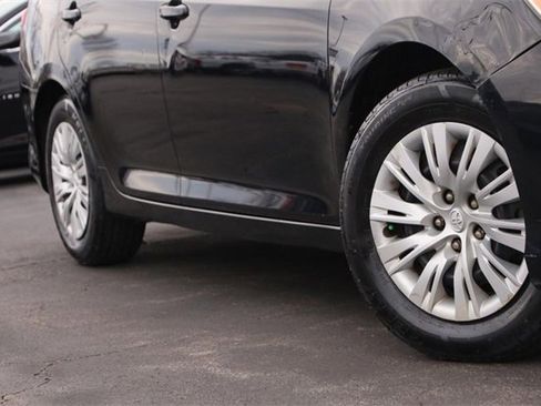 Used 2012 Toyota Camry L image 3