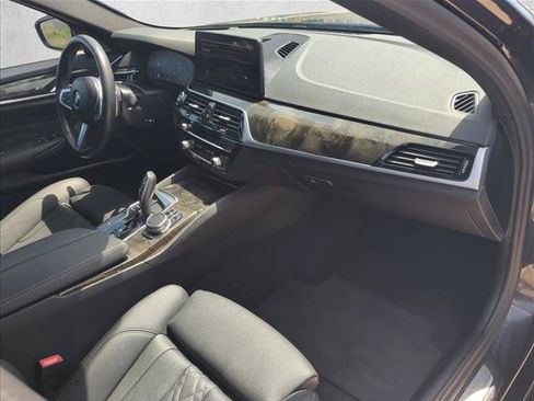 Used 2023 BMW 530i w/ M Sport Package RWD image 21