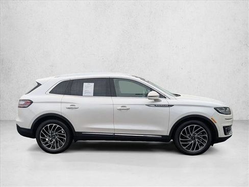 Used 2019 Lincoln Nautilus Reserve image 4