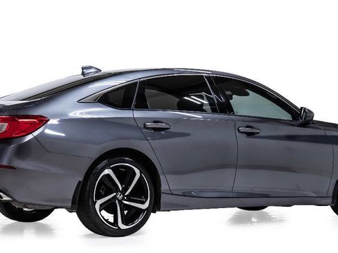 Used 2020 Honda Accord Sport image 2