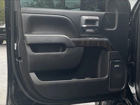 Used 2016 GMC Sierra 3500 Denali w/ Duramax Plus Package image 18