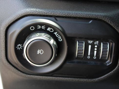 Used 2020 Jeep Wrangler Unlimited Sport S AWD/4WD image 25
