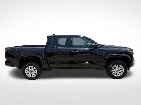 Used 2026 Toyota Tacoma SR5 w/ SR5 Upgrade Package AWD/4WD image 12