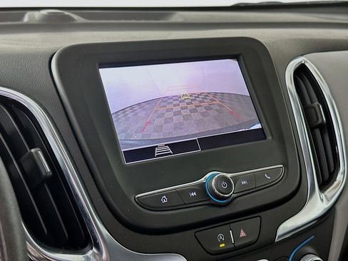 Used 2024 Chevrolet Equinox LS w/ Driver Confidence II Package FWD image 19