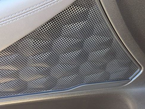 Used 2019 Hyundai Santa Fe SE image 10