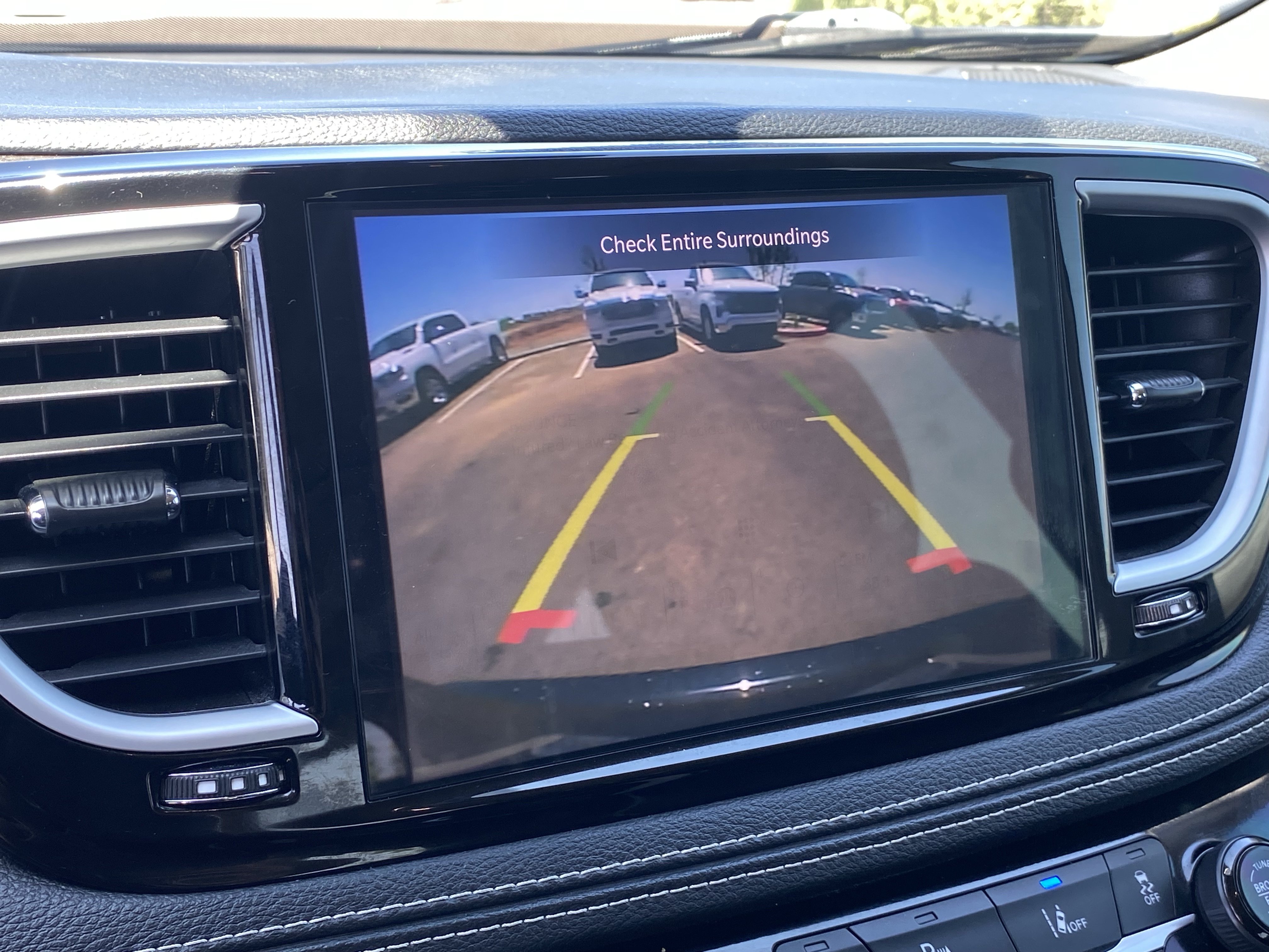 Used 2024 Chrysler Pacifica Limited FWD image 27