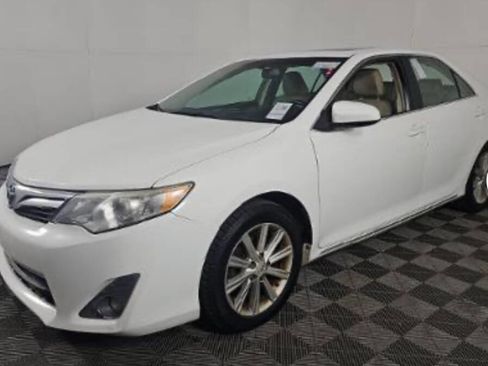 Used 2012 Toyota Camry XLE image 3