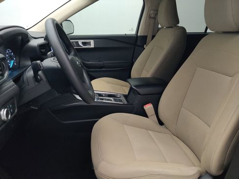 Used 2021 Ford Explorer 2WD image 17