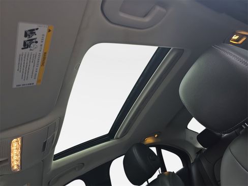 Used 2020 Mercedes-Benz C 300 4MATIC Sedan image 34