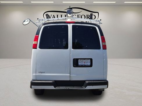 Used 2012 Chevrolet Express 1500 RWD image 5