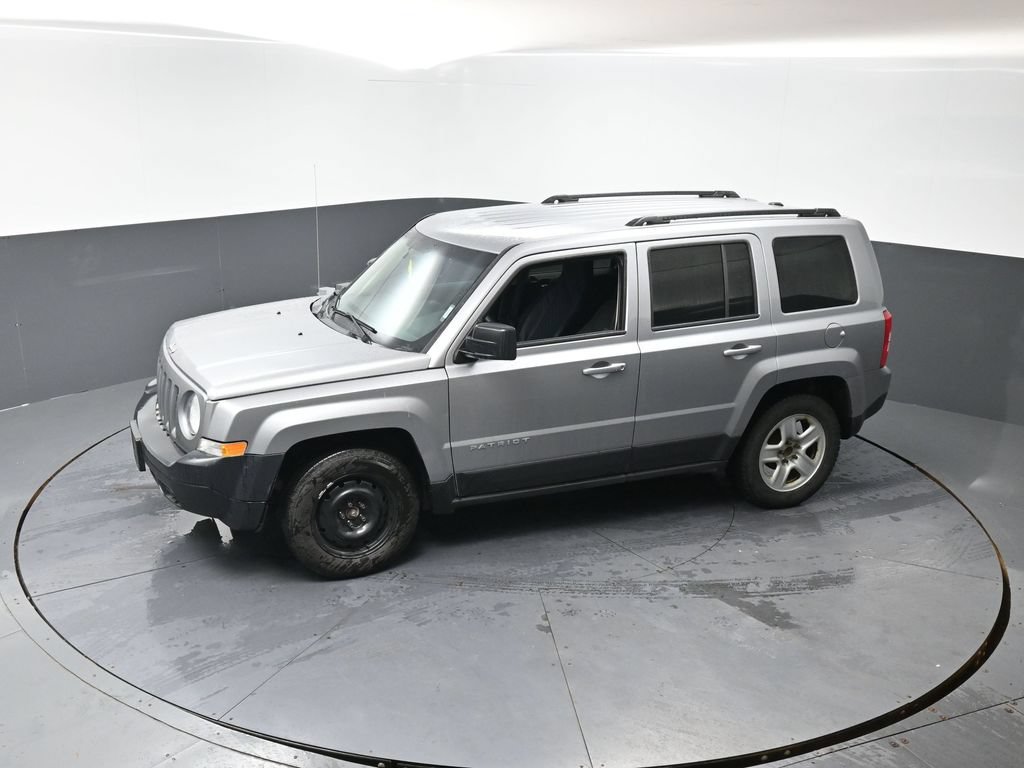 Used 2017 Jeep Patriot Sport w/ Power Value Group FWD image 18