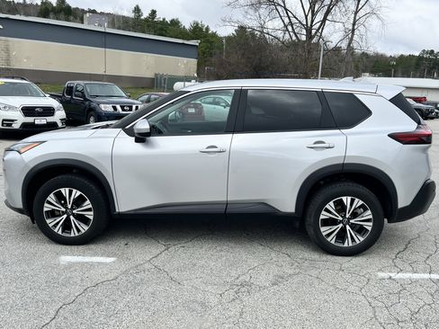 Used 2023 Nissan Rogue SV AWD/4WD image 4