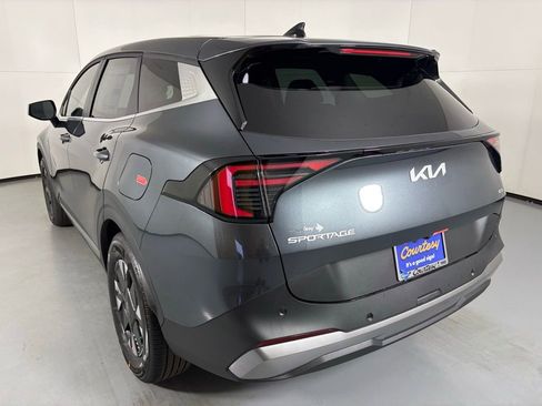New 2026 Kia Sportage LX FWD image 6